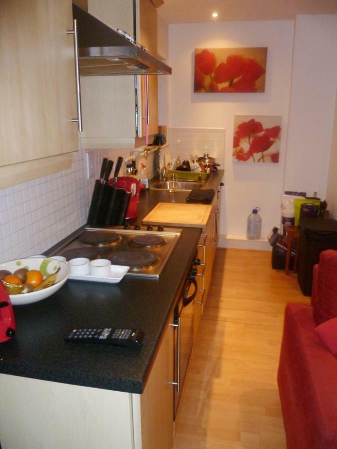Luxury Town Centre Apartment Кинсейл Екстериор снимка